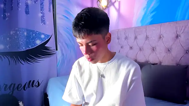 MaxiWildd online show from November 29, 12:52 pm