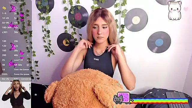 Snapshot of Amy_Moonlight chatting on October 2, 10:06 pm Amy Moonlight online show from October 2, 10:06 pm