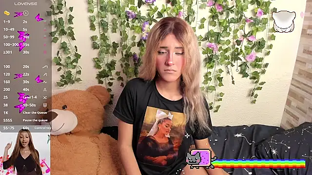 Snapshot of Amy_Moonlight chatting on October 28, 8:44 pm Amy Moonlight online show from October 28, 8:44 pm