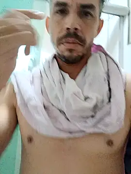 Snapshot of QfabO123 chatting on October 23, 8:07 pm QfabO123 online show from October 23, 8:07 pm