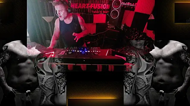 Snapshot of Wir2002Paar chatting on October 25, 9:06 am Wir2002Paar online show from October 25, 9:06 am