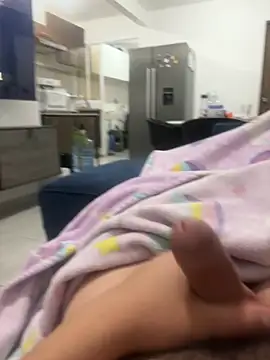 Snapshot of michael877675 chatting on February 21, 5:30 am michael877675 online show from February 21, 5:30 am