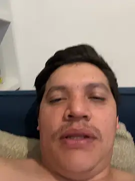 Snapshot of michael877675 chatting on February 25, 5:39 am michael877675 online show from February 25, 5:39 am