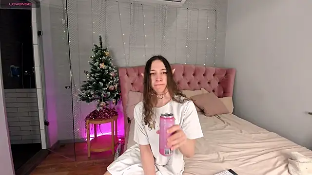 Snapshot of SilverMuse chatting on January 11, 8:03 pm SilverMuse online show from January 11, 8:03 pm