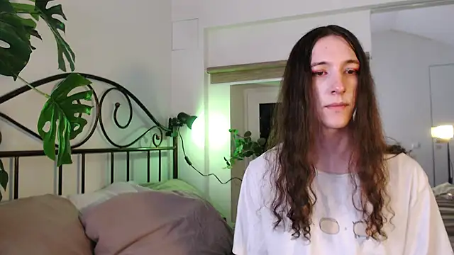 Snapshot of SilverMuse chatting on March 5, 7:43 pm SilverMuse online show from March 5, 7:43 pm