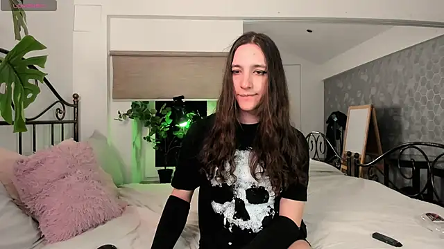 Snapshot of SilverMuse chatting on March 15, 8:15 pm SilverMuse online show from March 15, 8:15 pm