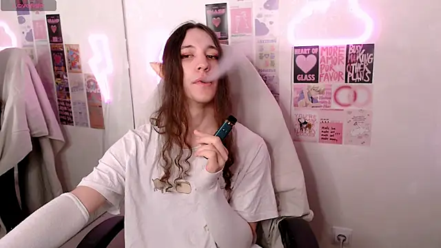 Snapshot of SilverMuse chatting on March 19, 9:52 pm SilverMuse online show from March 19, 9:52 pm