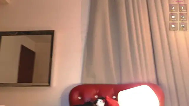 Snapshot of PrincePoppy chatting on October 9, 8:40 pm PrincePoppy online show from October 9, 8:40 pm