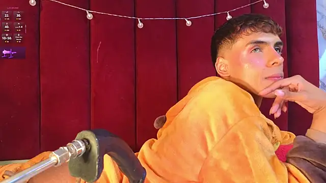 Snapshot of PrincePoppy chatting on October 26, 8:42 am PrincePoppy online show from October 26, 8:42 am