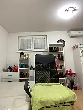 heelslady888 online show from July 8, 3:27 pm