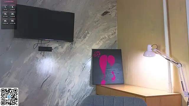 Snapshot of miss_bubbles_ chatting on October 11, 12:32 am miss bubbles online show from October 11, 12:32 am