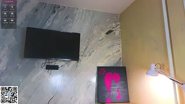 Snapshot of miss_bubbles_ chatting on October 13, 12:32 am miss bubbles online show from October 13, 12:32 am