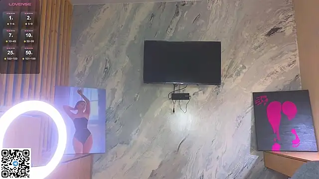 Snapshot of miss_bubbles_ chatting on November 20, 12:55 am miss bubbles online show from November 20, 12:55 am