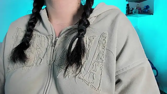 Snapshot of snow_doll chatting on October 23, 6:13 am snow doll online show from October 23, 6:13 am