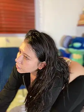 Snapshot of snow_doll chatting on October 28, 11:07 pm snow doll online show from October 28, 11:07 pm