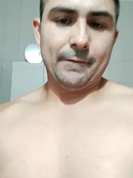 Bradd 32 online show from April 6, 10:54 pm