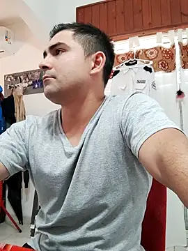 Bradd 32 online show from April 13, 11:27 am