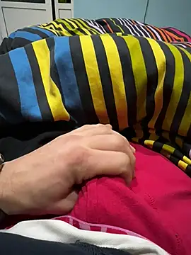 Snapshot of adiluci1 chatting on February 22, 3:51 am adiluci1 online show from February 22, 3:51 am