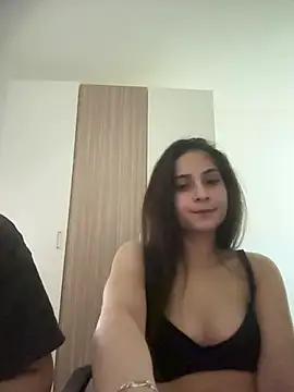 Snapshot of FemmeAffair chatting on February 19, 9:22 pm FemmeAffair online show from February 19, 9:22 pm