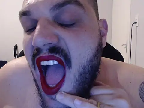 Snapshot of Brsecretbear chatting on September 9, 10:31 pm Brsecretbear online show from September 9, 10:31 pm