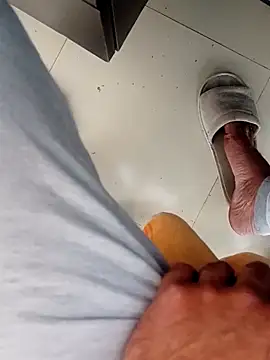 hackyourpussyxh online show from February 5, 6:51 am