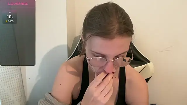 BustyKellyXXX online show from December 1, 10:09 am