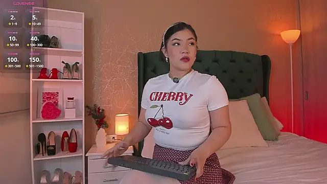 naughty fun room online show from November 4, 11:04 pm