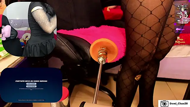 demi chan online show from October 28, 7:23 am