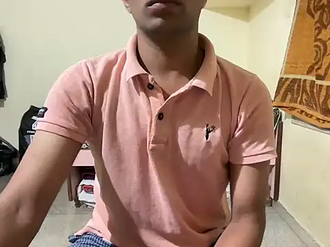 Snapshot of project085 chatting on November 6, 3:24 pm project085 online show from November 6, 3:24 pm