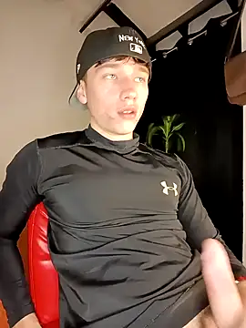 Snapshot of Logan_sixxer chatting on September 24, 3:32 am Logan sixxer online show from September 24, 3:32 am