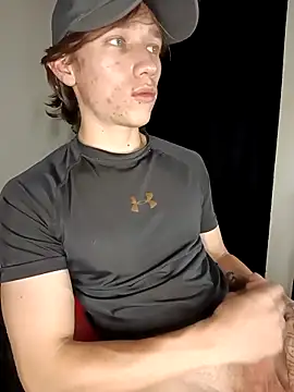 Snapshot of Logan_sixxer chatting on March 6, 4:42 am Logan sixxer online show from March 6, 4:42 am