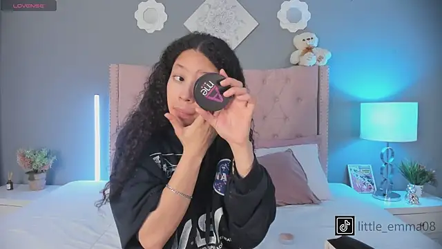 Joe And Emma online show from October 23, 11:14 pm