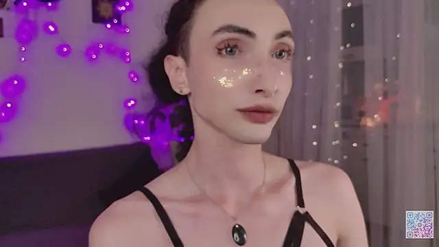 Queen of tease online show from July 3, 12:06 am