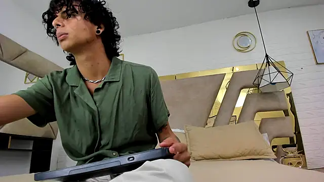 Ibratxandy online show from November 1, 6:32 pm