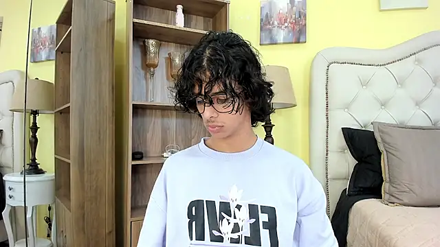 Ibratxandy online show from December 22, 7:11 pm