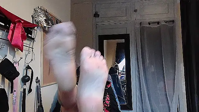 Mistress-Ivy51 online show from October 11, 6:45 am