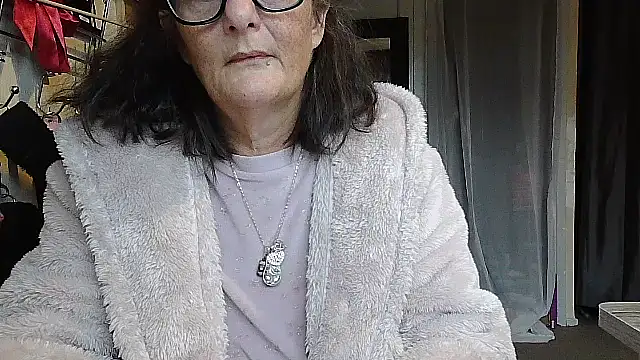 Mistress-Ivy51 online show from October 15, 7:19 am