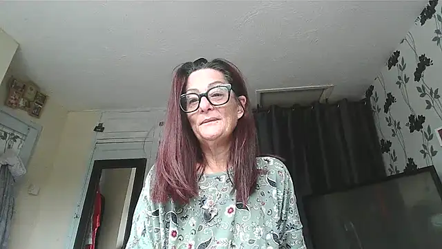 Mistress-Ivy51 online show from May 6, 5:25 am