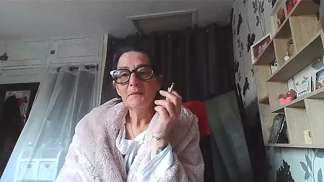 Mistress-Ivy51 online show from May 13, 4:54 am