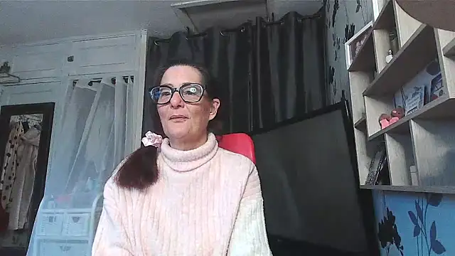 Mistress-Ivy51 online show from May 19, 4:52 am