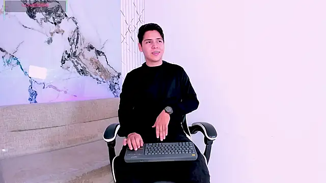 Asta Black online show from October 19, 9:37 pm