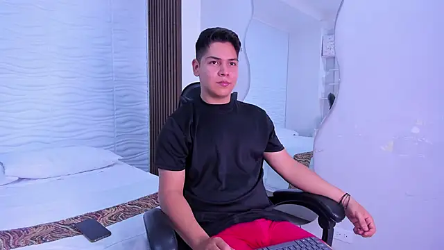 Asta Black online show from October 29, 9:27 pm