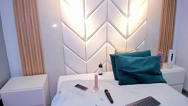 BarbieMonet online show from October 28, 12:36 am