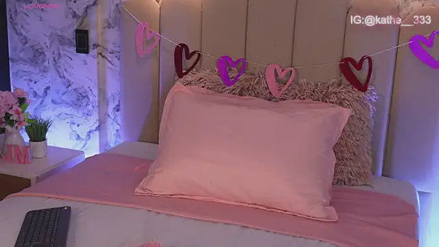 Snapshot of JessicaMason chatting on February 17, 11:00 pm JessicaMason online show from February 17, 11:00 pm