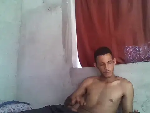 Snapshot of alanzinhofudedor chatting on October 31, 5:58 pm alanzinhofudedor online show from October 31, 5:58 pm