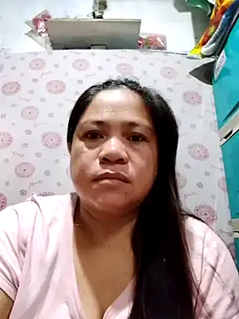 Snapshot of pinay_labb chatting on October 22, 11:37 pm pinay labb online show from October 22, 11:37 pm
