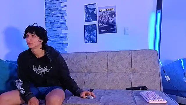 Snapshot of DavidAndClare chatting on November 25, 1:22 pm DavidAndClare online show from November 25, 1:22 pm