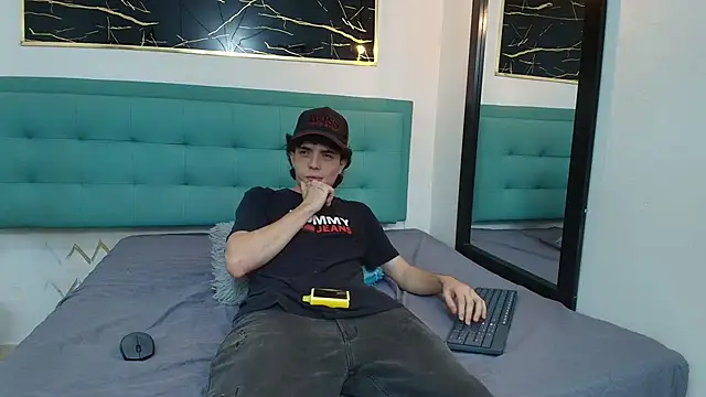 dia fax18 online show from October 20, 7:58 pm