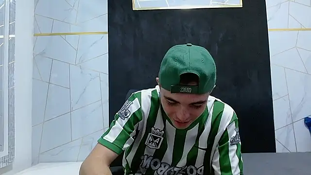 dia fax18 online show from January 7, 8:44 pm