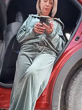 Milena-MilfaXXX online show from November 23, 6:13 am